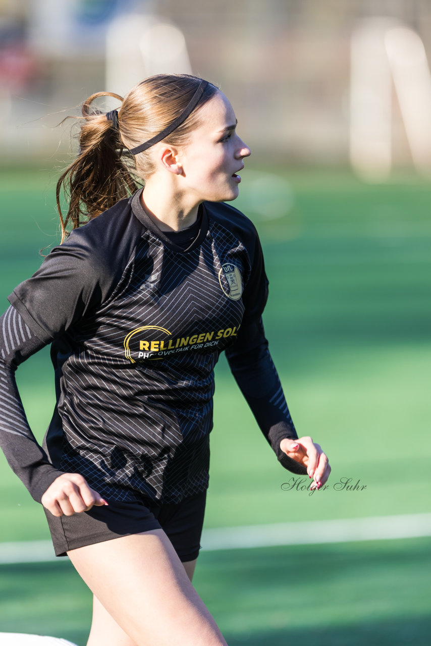 Bild 375 - wBJ VfL Pinneberg2 - Eimsbuttler TV 3 : Ergebnis: 5:0